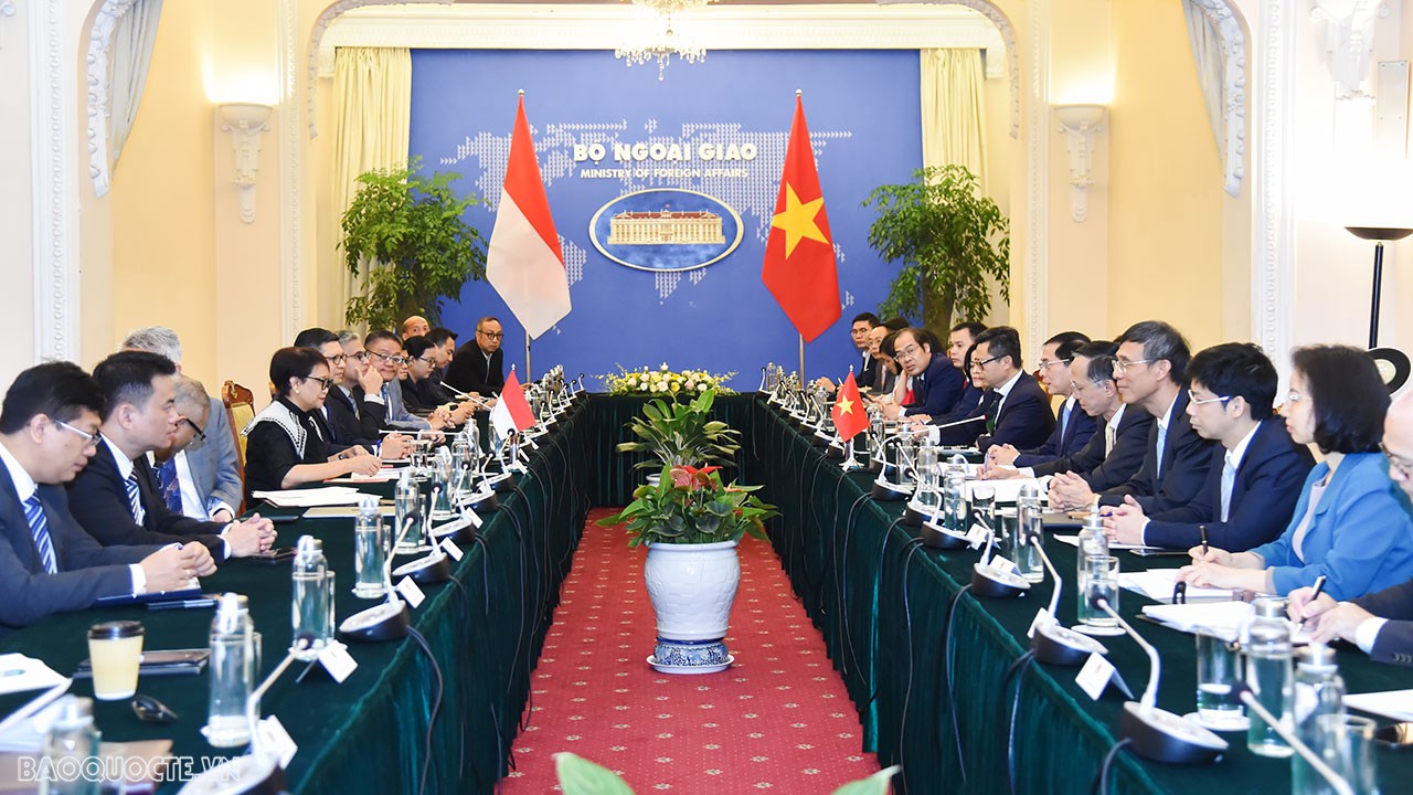 Trong ASEAN, Indonesia hiện là đối tác thương mại lớn thứ 3 của Việt Nam và Việt Nam là đối tác thương mại lớn thứ 4 của Indonesia. Kim ngạch thương mại sau 10 năm thiết lập khuôn khổ Đối tác Chiến lược tăng gần 3 lần.