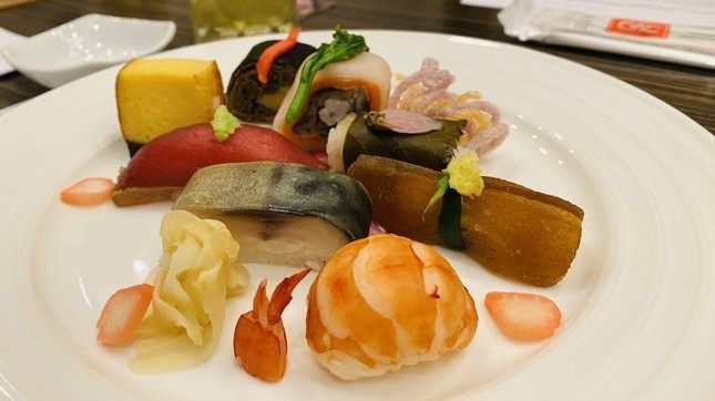 Giáo sư Nhật Bản chia sẻ những điều thú vị ít biết về sushi