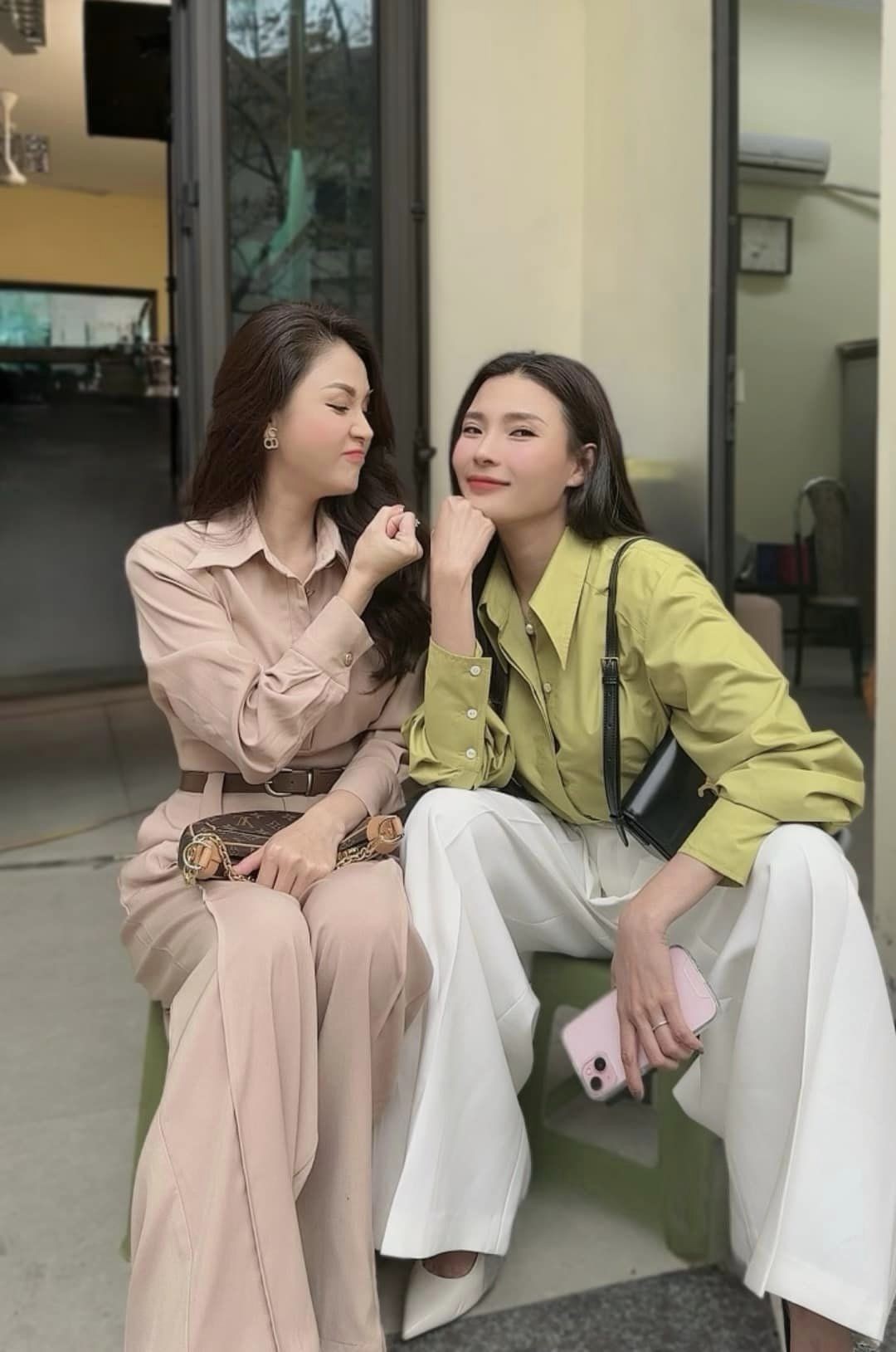 Sắc vóc khác lạ của diễn viên bị ghét nhất phim Trạm cứu hộ trái tim - Lương Thu Trang Sắc vóc khác lạ của diễn viên bị ghét nhất phim Trạm cứu hộ trái tim - Lương Thu Trang