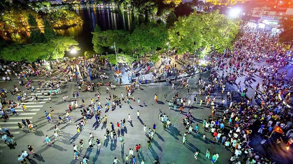 Không gian đi bộ Hồ Gươm kéo dài hoạt động trong dịp nghỉ lễ 30/4 và 1/5