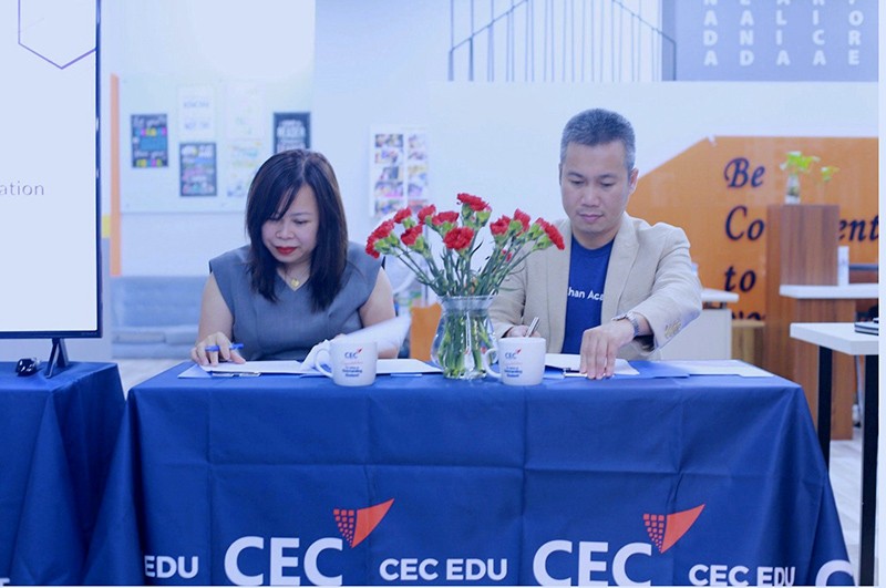 Thông qua nền tảng Khan Academy, các em học sinh sẽ nâng cao năng lực học tập tiếng Anh. Thông qua nền tảng Khan Academy, các em học sinh sẽ nâng cao năng lực học tập tiếng Anh.