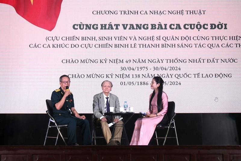 Cùng người lính Lê Thanh Bình