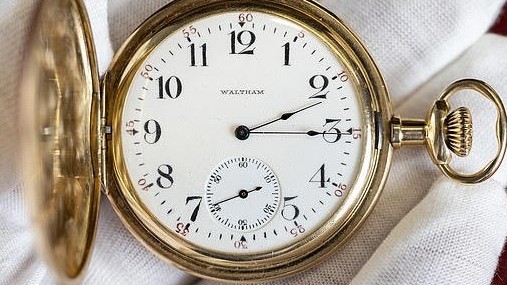 Câu chuyện về chiếc đồng hồ vàng của hành khách giàu nhất từng có mặt trên tàu Titanic