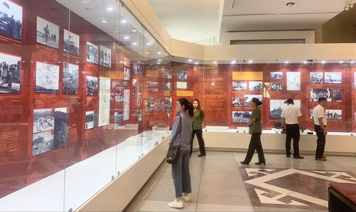 Trưng bày hơn 300 ảnh, tư liệu, hiện vật quý về chiến thắng Điện Biên Phủ Trưng bày hơn 300 ảnh, tư liệu, hiện vật quý về chiến thắng Điện Biên Phủ