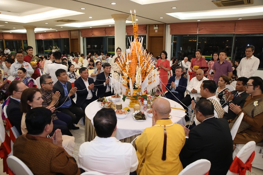 Chúc mừng Tết cổ truyền một số nước châu Á: Ấm tình hữu nghị