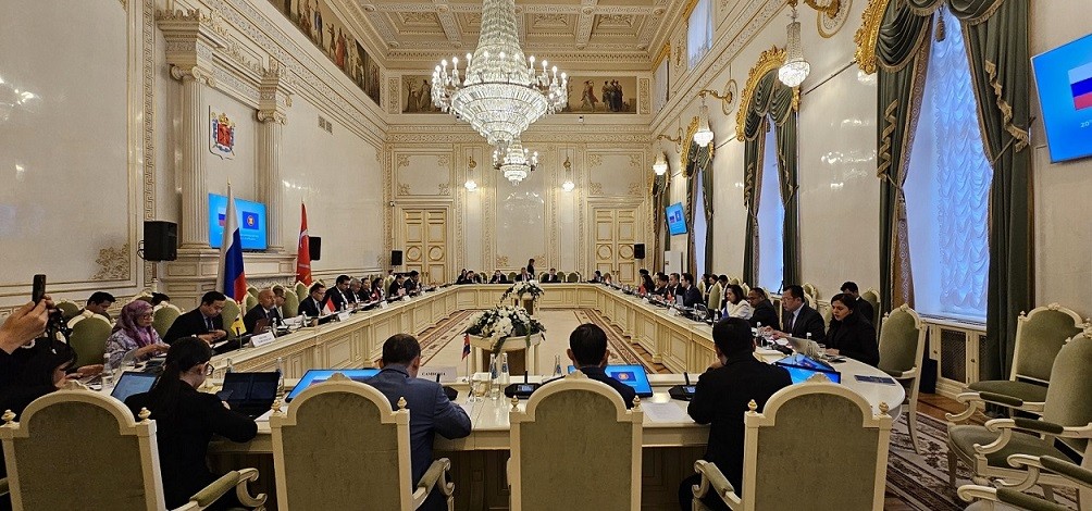 Thứ trưởng Ngoại giao Đỗ Hùng Việt tham dự cuộc họp Quan chức cao cấp ASEAN-Nga lần thứ 20 Thứ trưởng Ngoại giao Đỗ Hùng Việt tham dự cuộc họp Quan chức cao cấp ASEAN-Nga lần thứ 20