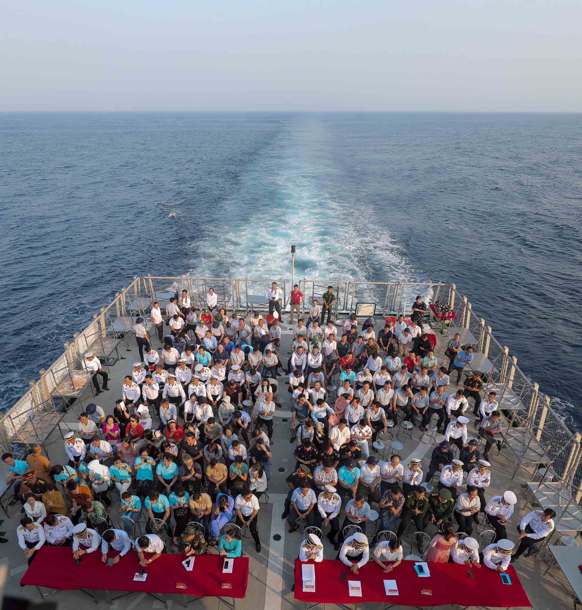 Trường Sa trong tôi: Chuyến công tác để đời (Kỳ I) Trường Sa trong tôi: Chuyến công tác để đời (Kỳ I)