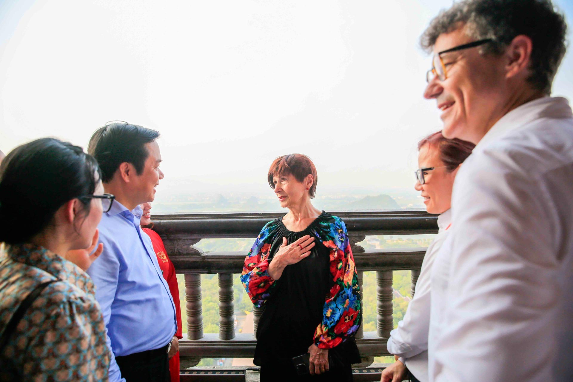 Một ngày hoạt động đầy năng lượng của Chủ tịch Đại hội đồng Unesco tại Ninh Bình