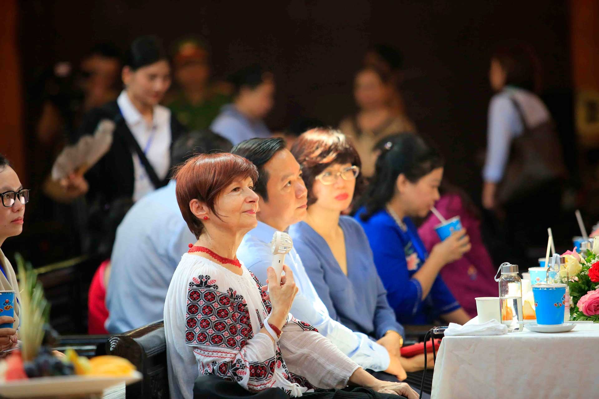 Một ngày hoạt động đầy năng lượng của Chủ tịch Đại hội đồng Unesco tại Ninh Bình