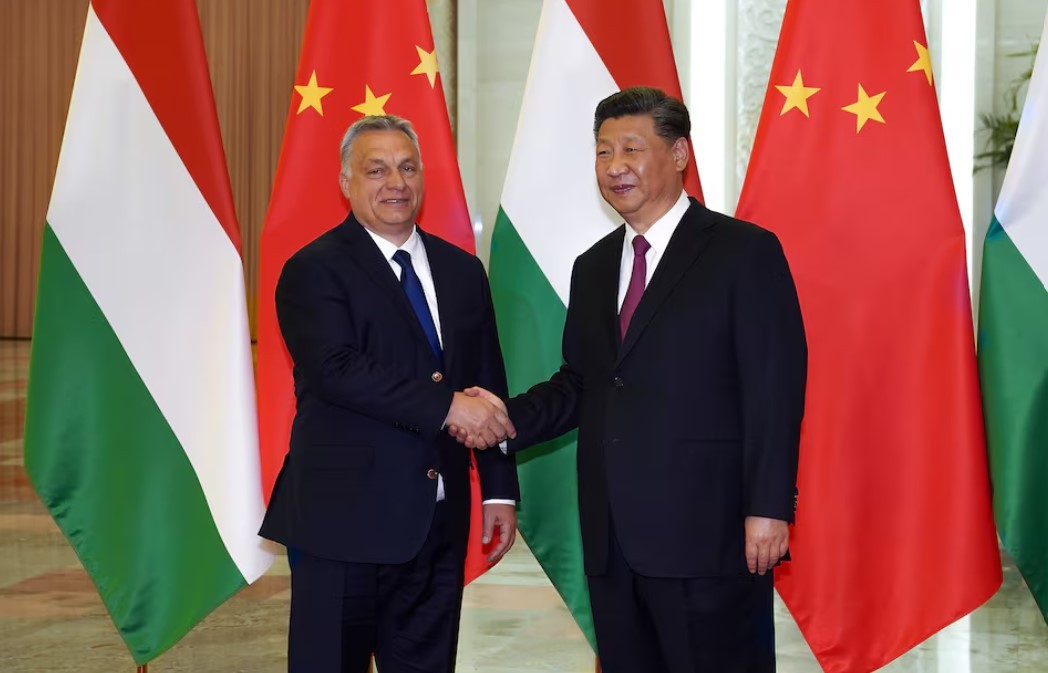 Chủ tịch Trung Quốc Tập Cận Bình và Thủ tướng Hungary Viktor Orban trước cuộc gặp song phương bên lề Diễn đàn Vành đai và con đường lần thứ hai tại Bắc Kinh, ngày 25/4/2019. (Nguồn: Reuters) Chủ tịch Trung Quốc Tập Cận Bình và Thủ tướng Hungary Viktor Orban trước cuộc gặp song phương bên lề Diễn đàn Vành đai và con đường lần thứ hai tại Bắc Kinh, ngày 25/4/2019. (Nguồn: Reuters)
