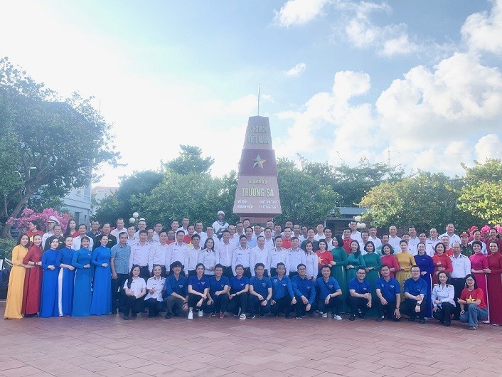 Hành trình về Trường Sa những ngày tháng Tư lịch sử Hành trình về Trường Sa những ngày tháng Tư lịch sử