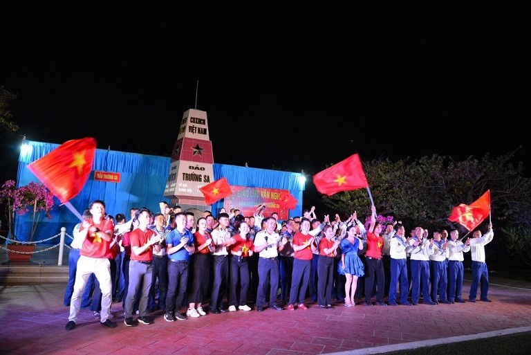 Hành trình về Trường Sa những ngày tháng Tư lịch sử Hành trình về Trường Sa những ngày tháng Tư lịch sử