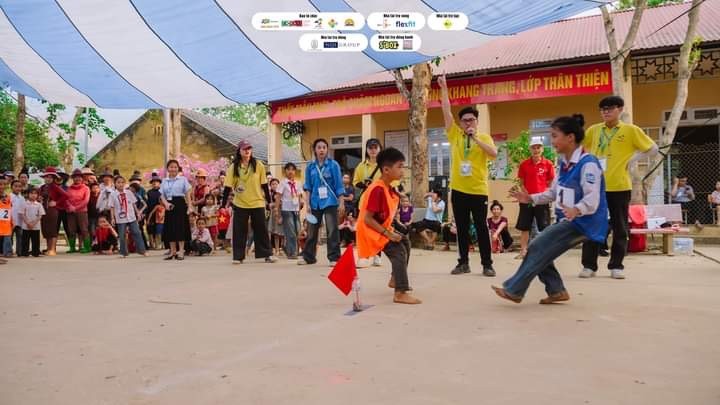 Thực hiện dự án thiện nguyện ‘Xây trường vùng cao’ cho học sinh nghèo tỉnh Sơn La Thực hiện dự án thiện nguyện ‘Xây trường vùng cao’ cho học sinh nghèo tỉnh Sơn La