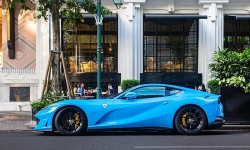 Cận cảnh siêu xe Ferrari 812 Superfast hàng hiếm tại Việt Nam