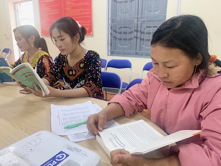 Nữ thanh niên dân tộc thiểu số vươn lên thoát nghèo ở tỉnh Hà Giang Nữ thanh niên dân tộc thiểu số vươn lên thoát nghèo ở Hà Giang