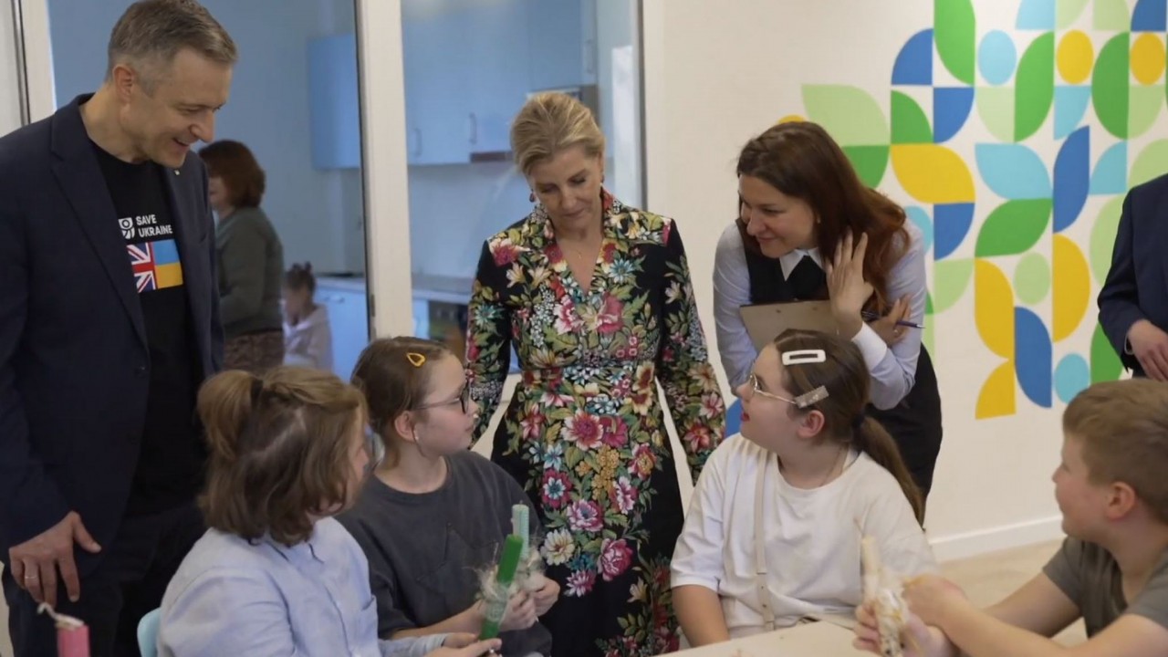 Xung đột Nga-Ukraine: Thành viên Hoàng gia đầu tiên thăm Kiev Xung đột Nga-Ukraine: Thành viên Hoàng gia đầu tiên thăm Kiev