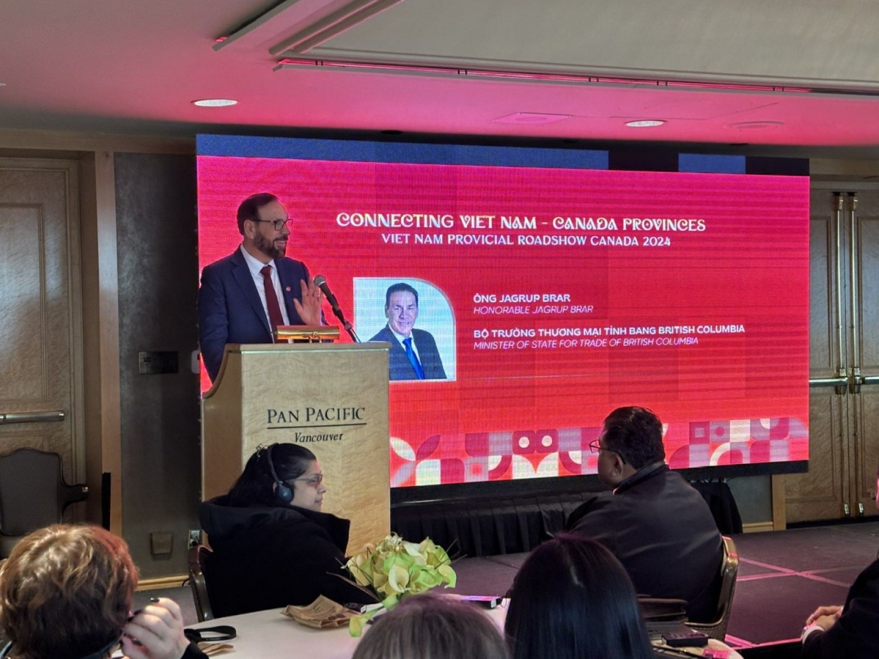 Đẩy mạnh hợp tác về đầu tư và thương mại với địa phương Canada Đẩy mạnh hợp tác về đầu tư và thương mại với địa phương Canada