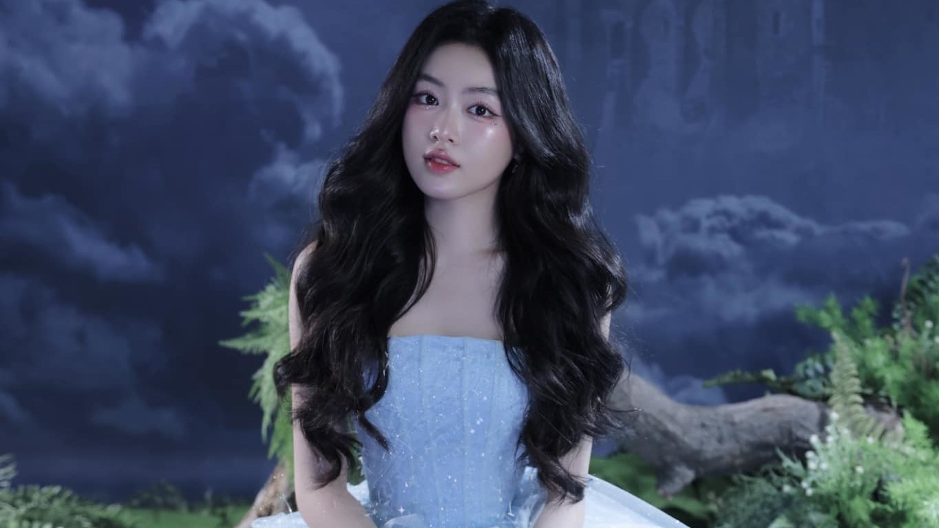 Nhan sắc 'cực phẩm' của Lọ Lem - ái nữ nhà MC Quyền Linh