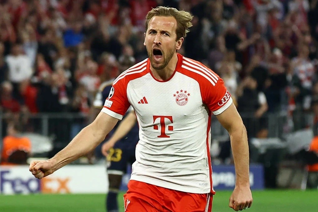 Harry Kane nâng tỷ số lên 2-1 cho Bayern Munich (Ảnh: Reuters). Harry Kane nâng tỷ số lên 2-1 cho Bayern Munich (Ảnh: Reuters).