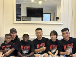 Hoa hậu Thùy Tiên vui mừng hội ngộ nhóm Quang Linh Vlogs