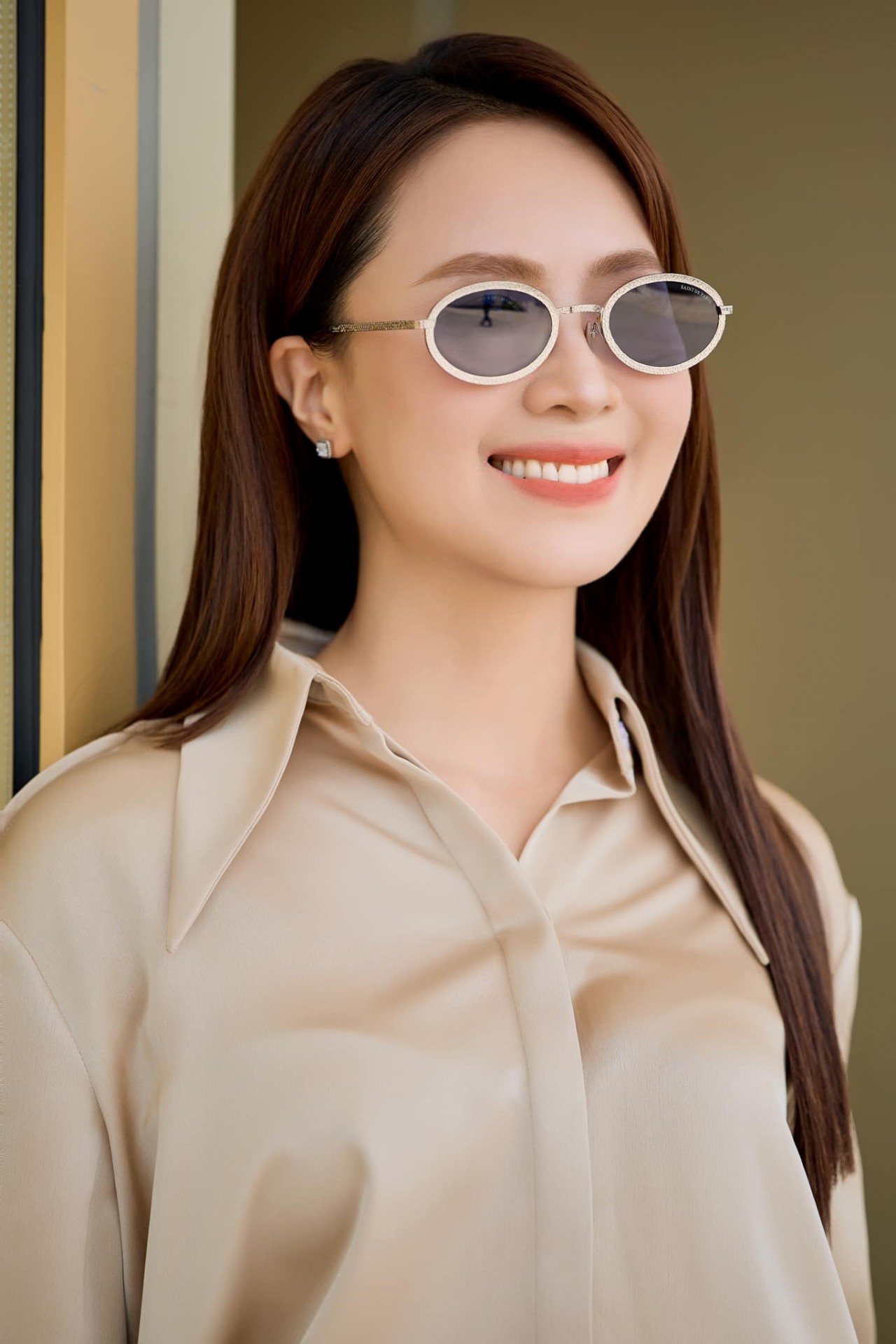 Phong cách trẻ trung của diễn viên Hồng Diễm