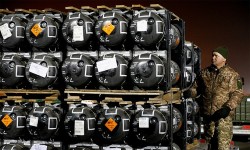 Mỹ gửi gói viện trợ thứ 3 liên tiếp bù đắp những tháng hỗ trợ hạn chế, Czech cung cấp mô hình chiến đấu cơ F-16 đầu tiên