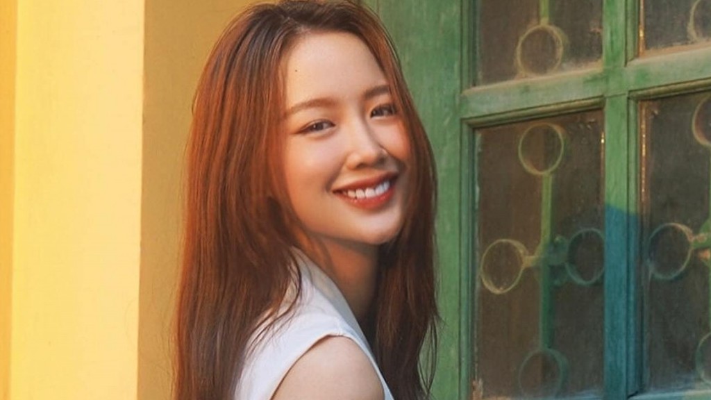 Hoa hậu Bảo Ngọc gợi cảm 'đốt mắt' người đối diện