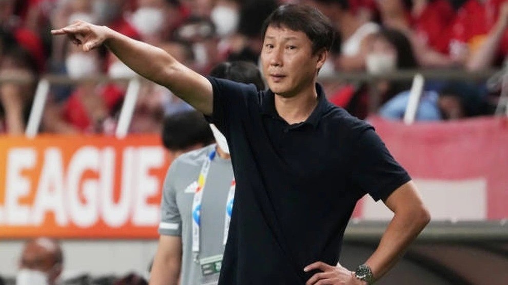 Tân HLV Kim Sang Sik: Tượng đài tại K-League và sự quyết tâm trong ngày đầu đến Việt Nam