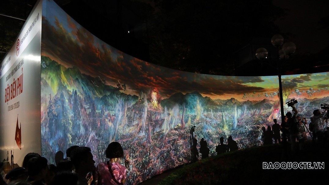 Bộ Thông tin và Truyền thông trình chiếu bức tranh 3D 'Chiến dịch Điện Biên Phủ'