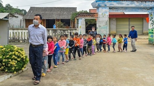 Vì sao cần khuyến khích giáo viên nam trong giáo dục mầm non?