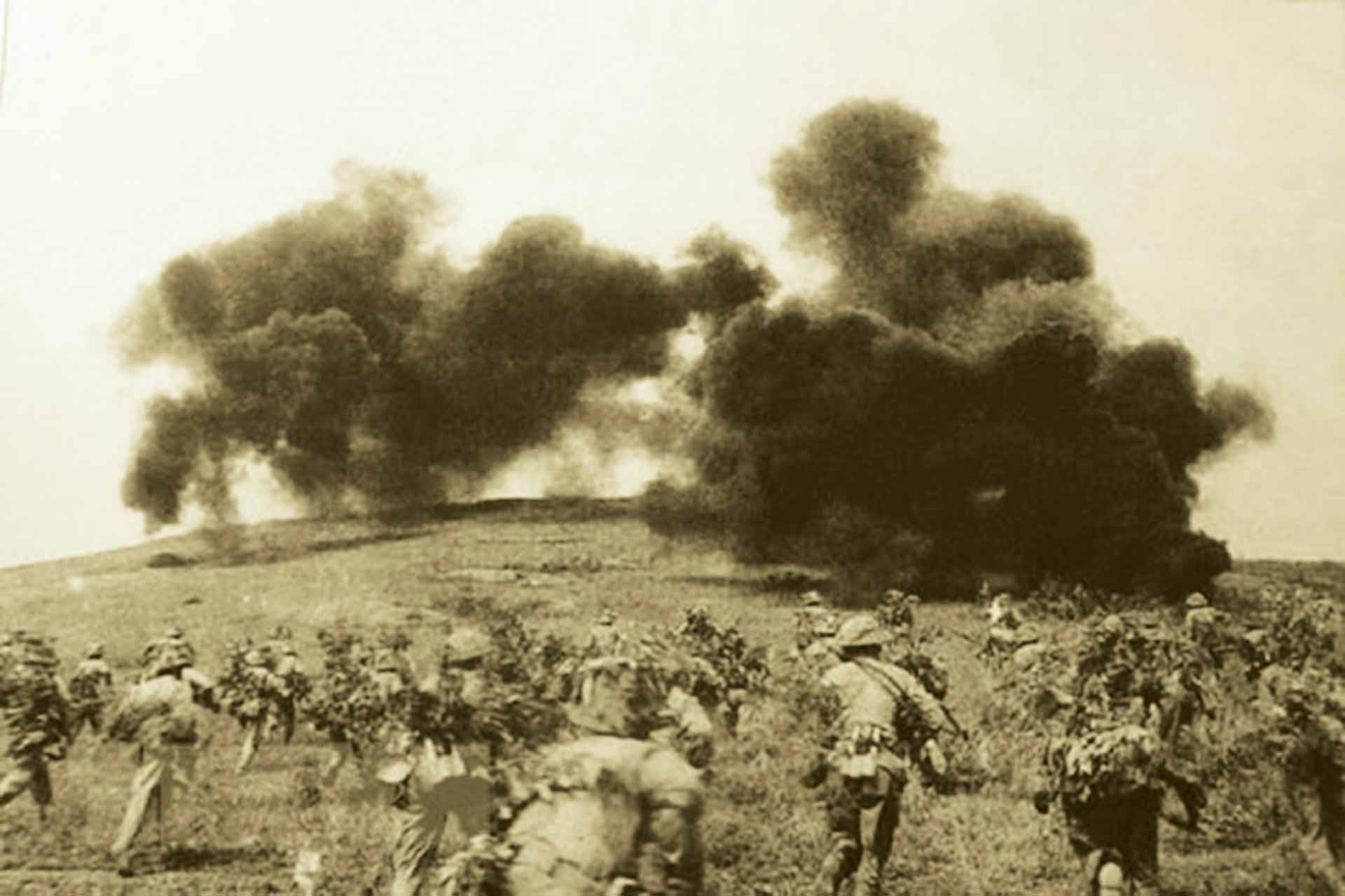 Điện Biên Phủ dưới lăng kính của báo chí quốc tế Điện Biên Phủ dưới lăng kính của báo chí quốc tế