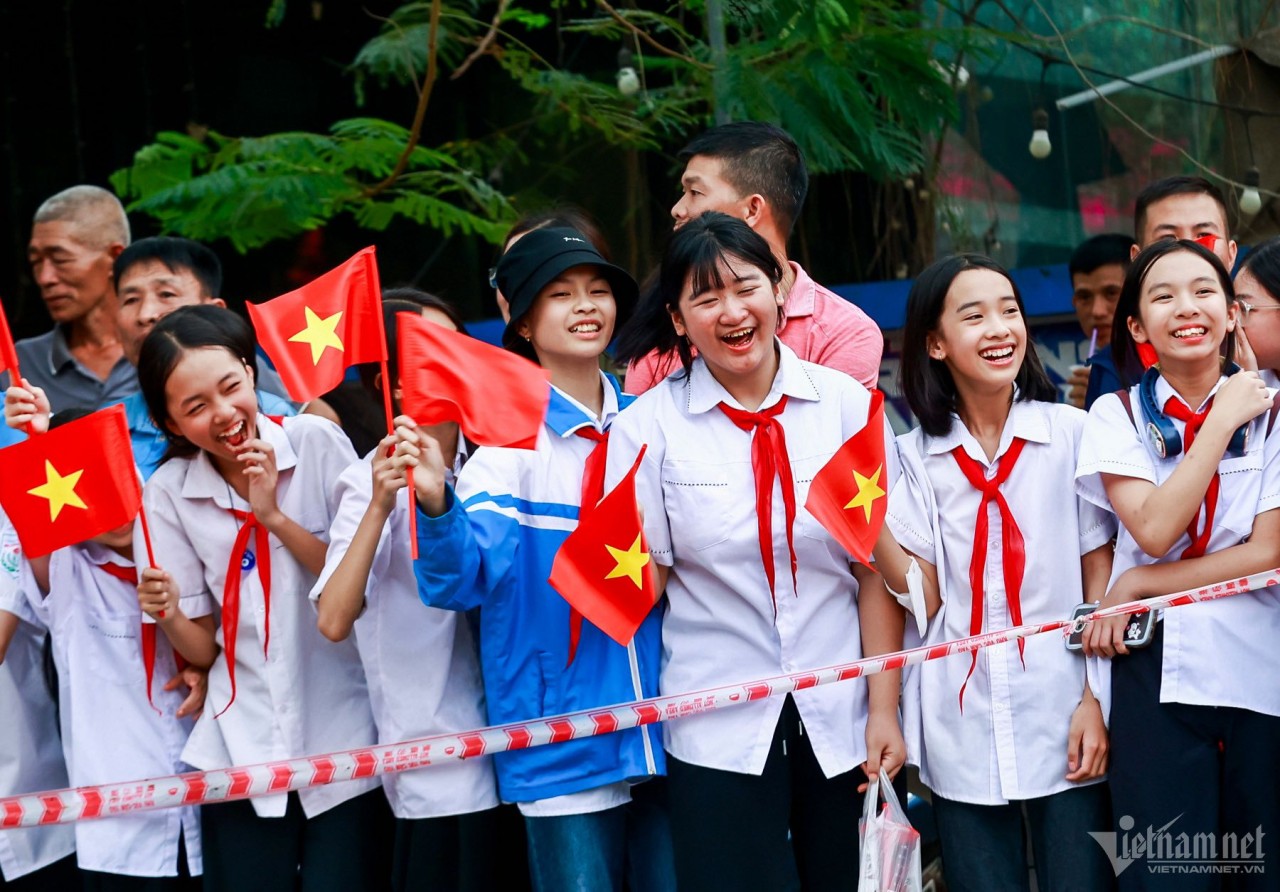 Điện Biên Phủ rực rỡ cờ hoa đón đại lễ mừng chiến thắng