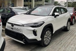 Toyota Corolla Cross 2024 chính thức có mặt tại đại lý, giá từ 820 triệu đồng