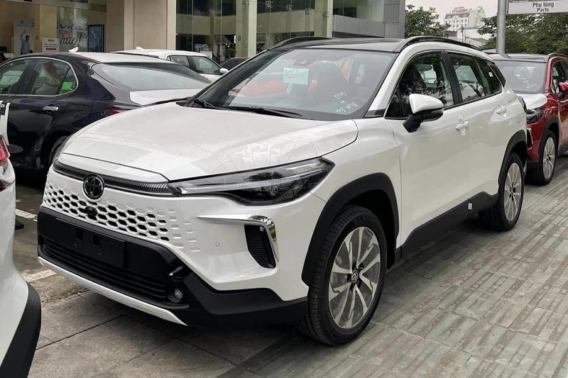 Toyota Corolla Cross 2024 vẫn được nhập khẩu từ Thái Lan nhưng chỉ có 2 bản Xăng (V) và Hybrid (HEV) Toyota Corolla Cross 2024 vẫn được nhập khẩu từ Thái Lan nhưng chỉ có 2 bản Xăng (V) và Hybrid (HEV)