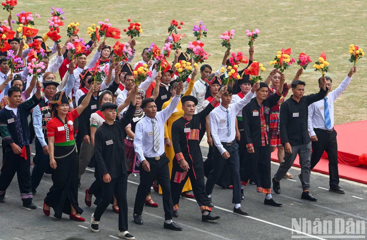 Kỷ niệm 70 năm Chiến thắng Điện Biên Phủ: Cả Điện Biên như sống lại phút giây lịch sử hào hùng Kỷ niệm 70 năm Chiến thắng Điện Biên Phủ: Cả Điện Biên như sống lại phút giây lịch sử hào hùng