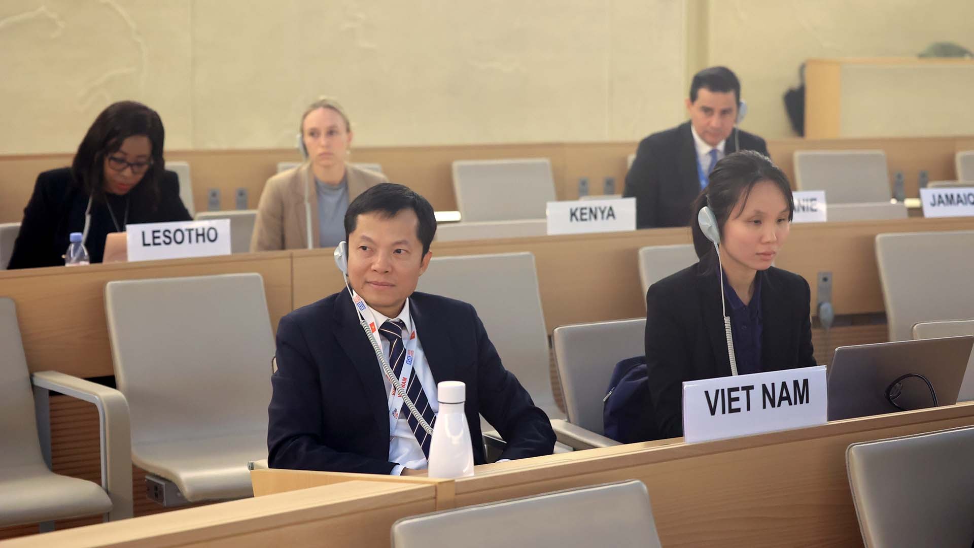 Cộng đồng quốc tế đánh giá cao thành tựu của Việt Nam về bảo vệ và thúc đẩy quyền con người Cộng đồng quốc tế đánh giá cao thành tựu của Việt Nam về bảo vệ và thúc đẩy quyền con người