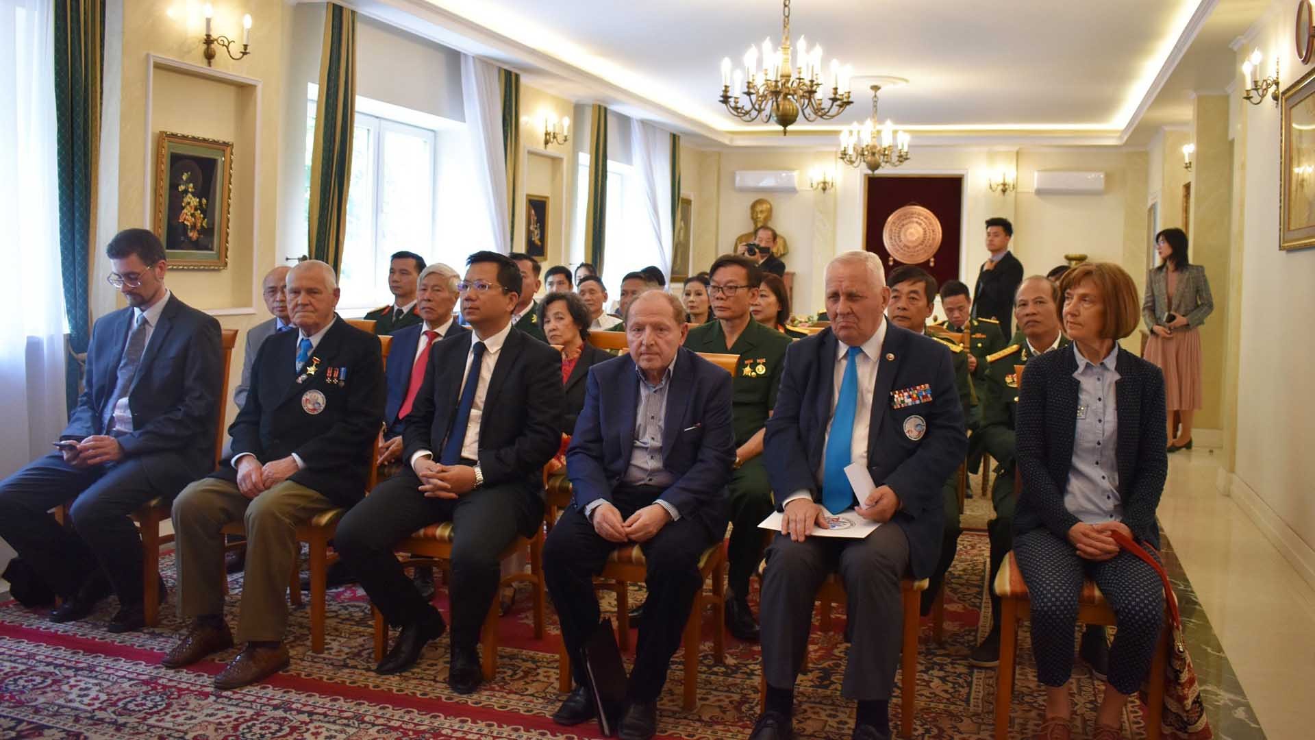 Tọa đàm 'Dấu ấn về Hiệp định Geneva và Việt Nam trong ký ức những người bạn Ba Lan' Tọa đàm 'Dấu ấn về Hiệp định Geneva và Việt Nam trong ký ức những người bạn Ba Lan'