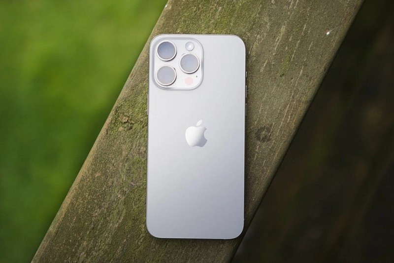 iPhone 15 Pro Max là smartphone bán chạy nhất thế giới trong quý I/2024 iPhone 15 Pro Max là smartphone bán chạy nhất thế giới trong quý I/2024