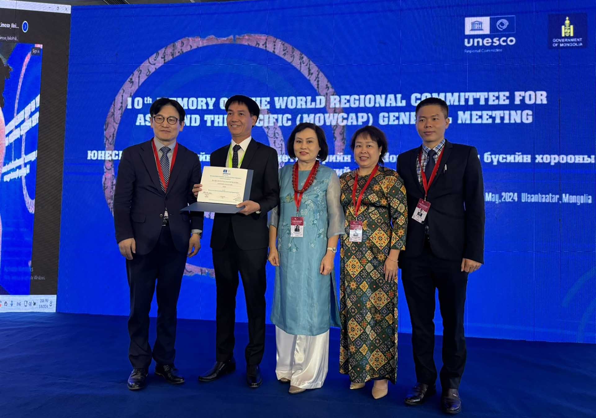 Những bản đúc nổi trên Cửu Đỉnh ở Hoàng cung Huế chính thức trở thành Di sản tư liệu của Chương trình Ký ức thế giới khu vực châu Á-Thái Bình Dương Những bản đúc nổi trên Cửu Đỉnh ở Hoàng cung Huế chính thức trở thành Di sản tư liệu của Chương trình Ký ức thế giới khu vực châu Á-Thái Bình Dương