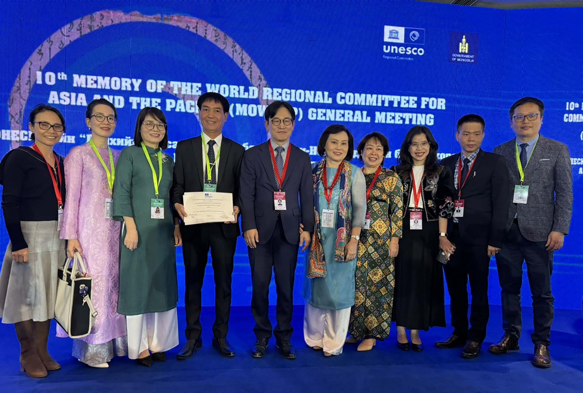 Những bản đúc nổi trên Cửu Đỉnh ở Hoàng cung Huế chính thức trở thành Di sản tư liệu của Chương trình Ký ức thế giới khu vực châu Á-Thái Bình Dương Những bản đúc nổi trên Cửu Đỉnh ở Hoàng cung Huế chính thức trở thành Di sản tư liệu của Chương trình Ký ức thế giới khu vực châu Á Thái Bình Dương