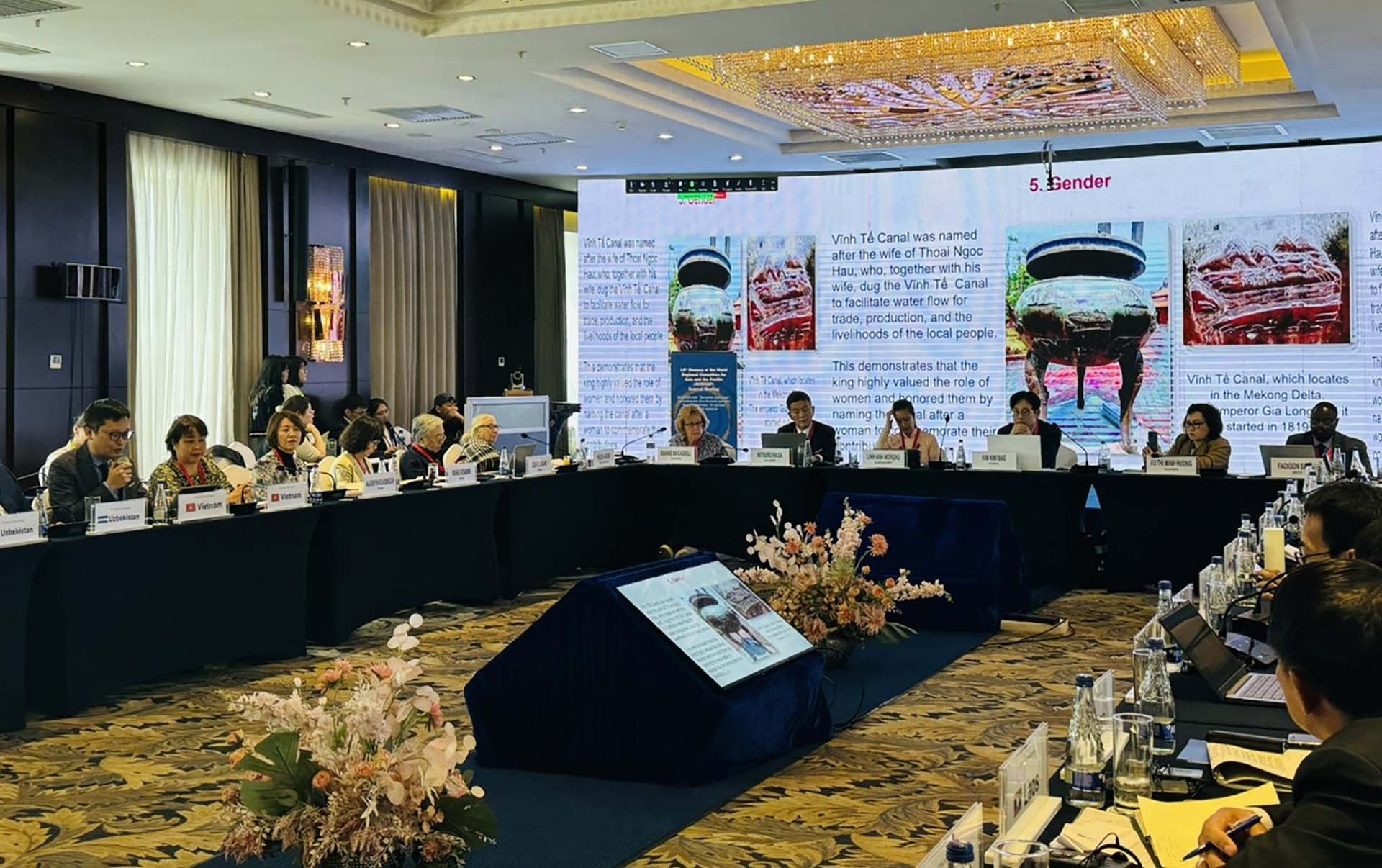 Những bản đúc nổi trên Cửu Đỉnh ở Hoàng cung Huế chính thức trở thành Di sản tư liệu của Chương trình Ký ức thế giới khu vực châu Á-Thái Bình Dương Những bản đúc nổi trên Cửu Đỉnh ở Hoàng cung Huế chính thức trở thành Di sản tư liệu của Chương trình Ký ức thế giới khu vực châu Á-Thái Bình Dương