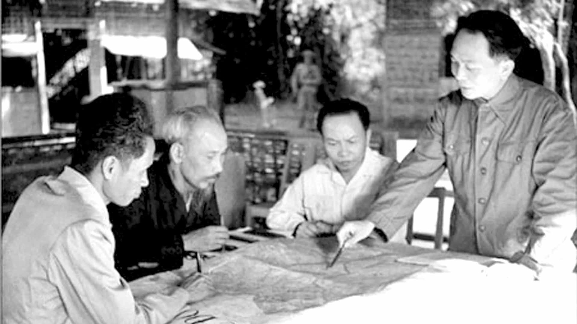 Hai mốc son chói lọi trên mặt trận ngoại giao và những bài học lớn cho tương lai