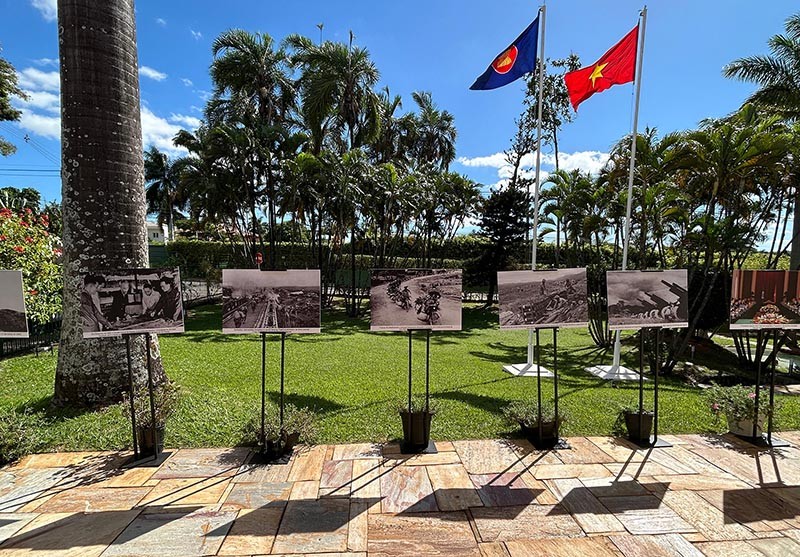 Gặp mặt nhân dịp 35 năm thiết lập quan hệ ngoại giao Việt Nam-Brazil và 70 năm Chiến thắng Điện Biên Phủ Gặp mặt nhân dịp 35 năm thiết lập quan hệ ngoại giao Việt Nam Brazil và 70 năm Chiến thắng Điện Biên Phủ