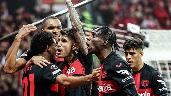Bán kết lượt về Europa League: Hình ảnh trận đấu Bayer Leverkusen hòa 2-2 AS Roma
