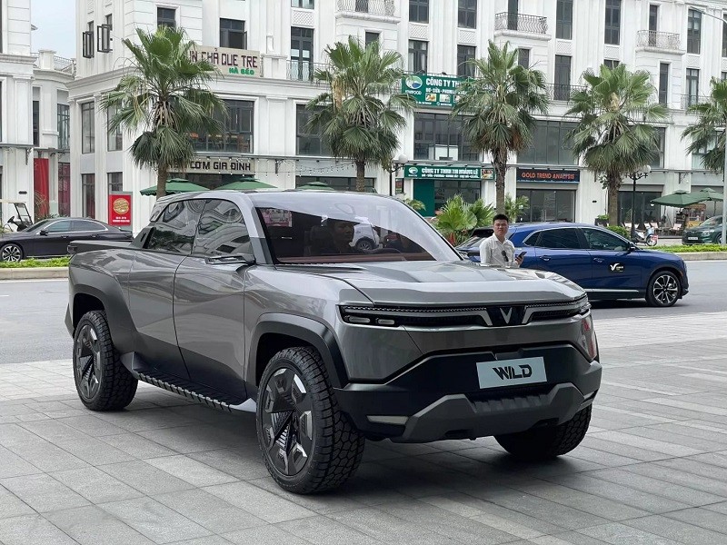 Bán tải điện VinFast VF Wild bất ngờ lộ diện tại Hà Nội