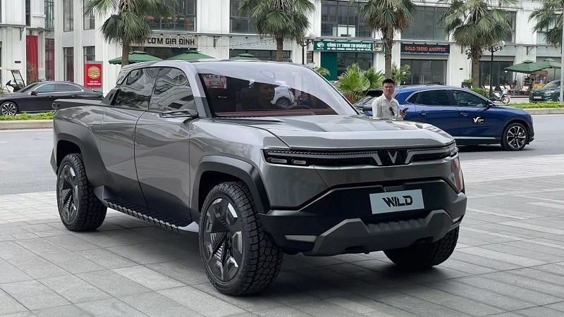 Bán tải điện VinFast VF Wild bất ngờ lộ diện tại Hà Nội
