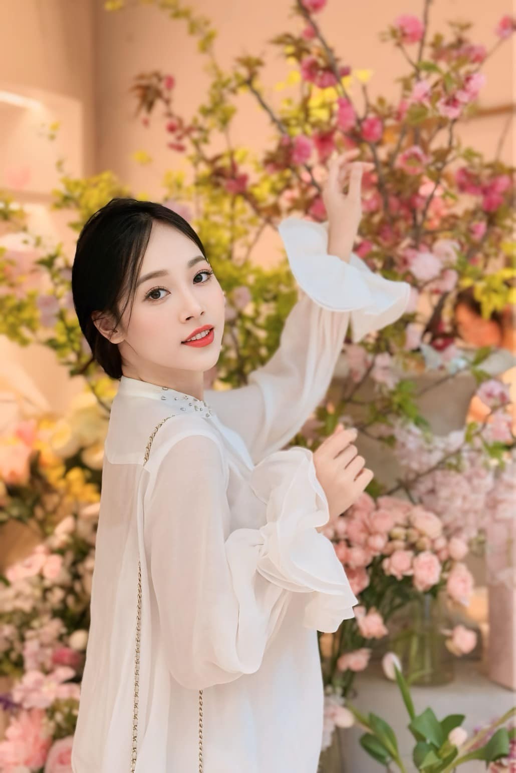 Á hậu Trịnh Thùy Linh