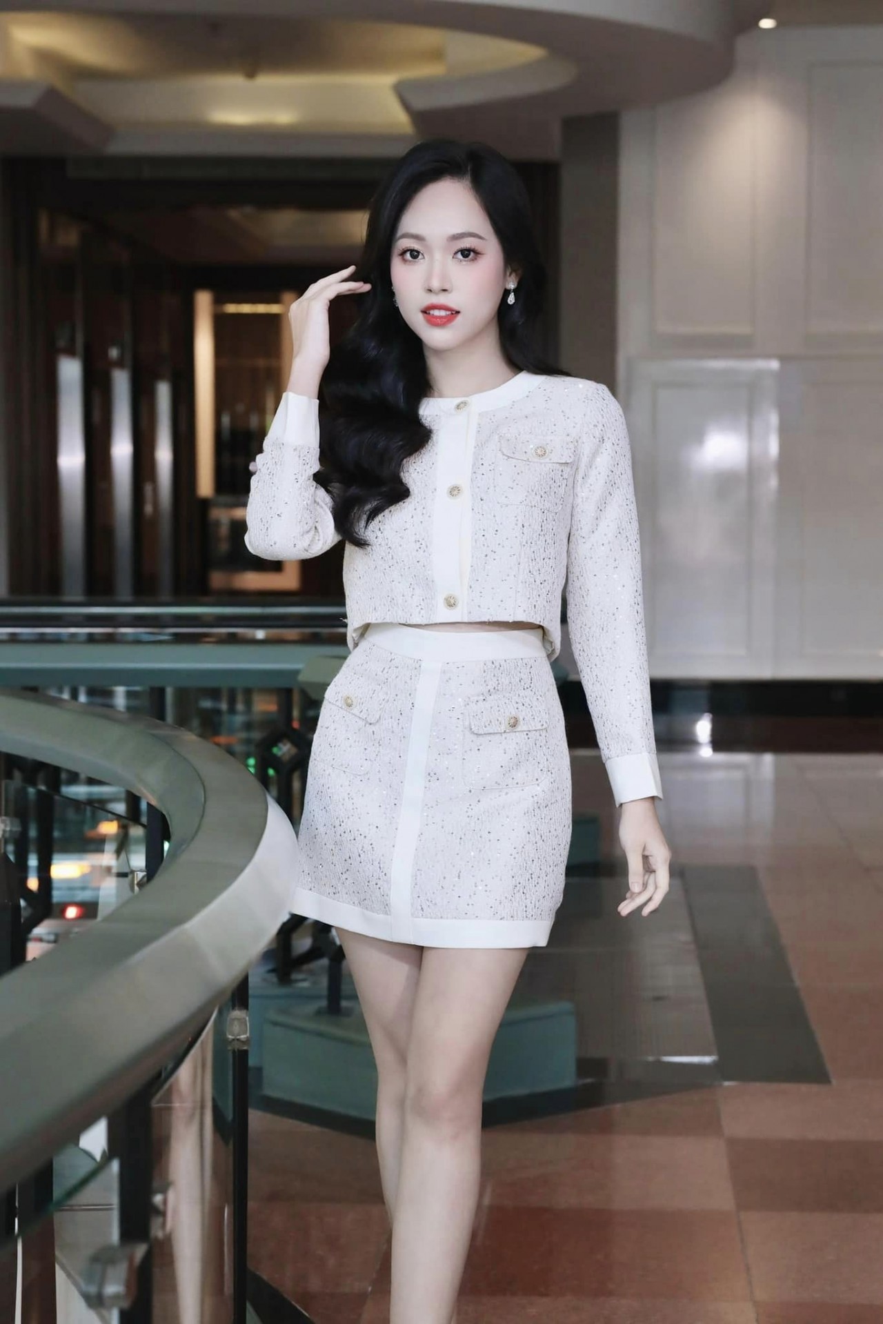 Á hậu Trịnh Thùy Linh