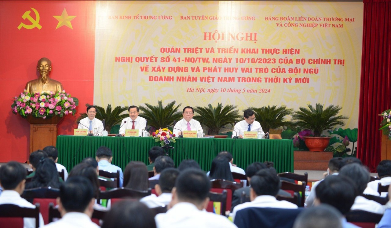 Bộ Ngoại giao dự Hội nghị quán triệt, triển khai thực hiện Nghị quyết của Bộ Chính trị về xây dựng và phát huy vai trò doanh nhân trong thời kỳ mới Bộ Ngoại giao dự Hội nghị quán triệt, triển khai thực hiện Nghị quyết của Bộ Chính trị về xây dựng và phát huy vai trò doanh nhân trong thời kỳ mới