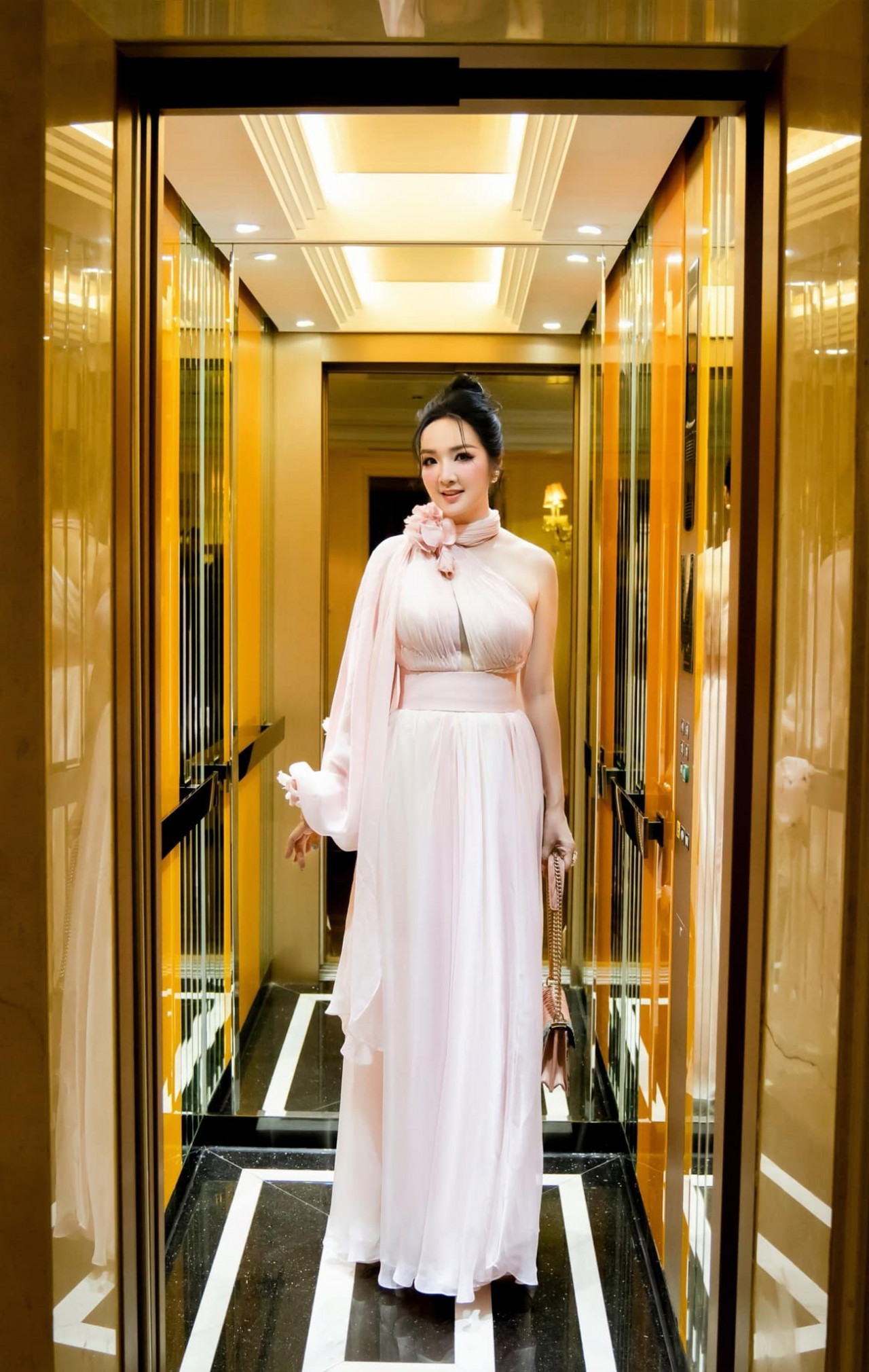 Hoa hậu Đền Hùng Giáng My dịu dàng Hoa hậu Đền Hùng Giáng My dịu dàng